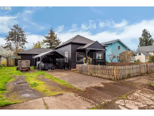 1119 ASH AVE, Cottage Grove, OR 97424