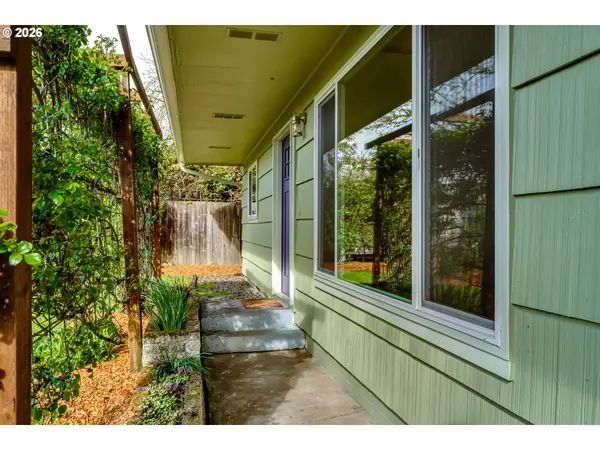 2125 W 19TH PL, Eugene, OR 97405