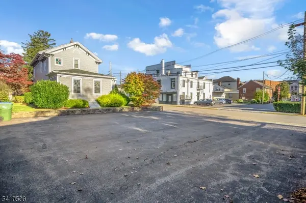 101 Belvidere Ave, Washington Boro, NJ 07882