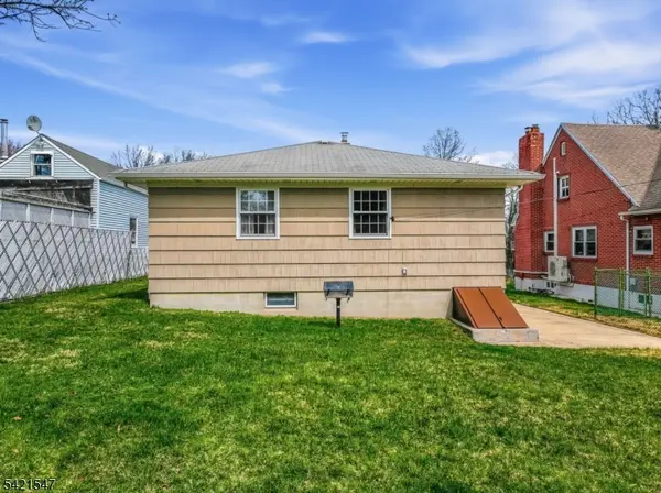 47 S Walnut Ave, Woodbridge Twp., NJ 08830