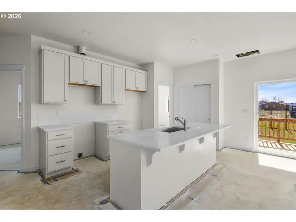 512 SW 6th ST, Metolius, OR 97741