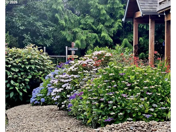 15 SHELL ST, Yachats, OR 97498