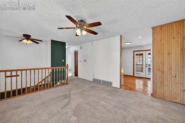 5015 Ivor DR, Colorado Springs, CO 80916