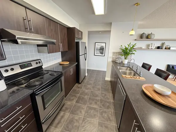 7373 Kennedy RD #701, Markham, ON L3R 1H6