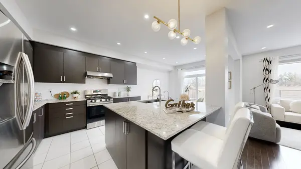 44 Festival CT, East Gwillimbury, ON L9N 0N8