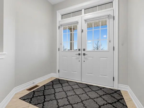 22 Andreeta DR, Vaughan, ON L4H 4H2