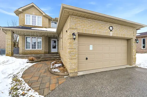 68 Kraus RD, Barrie, ON L4N 0N5