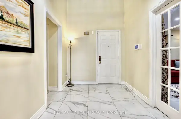 5 Clydesdale CIR, Brampton, ON L6Y 3R4