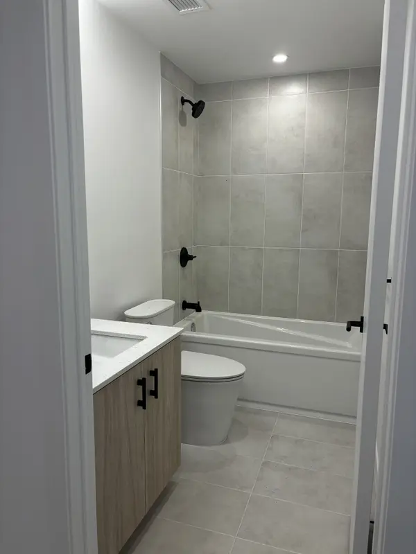 4878 Powers Common #119, Burlington, ON L7M 0W7