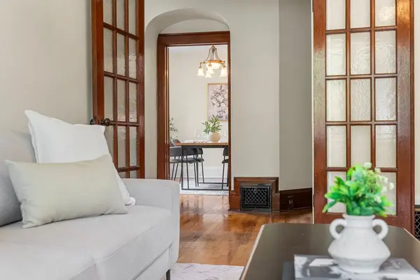 386-388 First AVE, Glebe - Ottawa East And Area, ON K1S 2H1