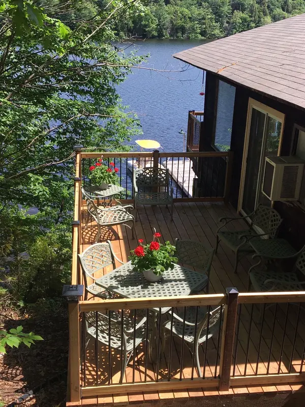 1187 Ivy LN, Algonquin Highlands, ON P0A 1E0