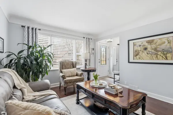 299 East 24th ST, Hamilton, ON L8V 2Y7