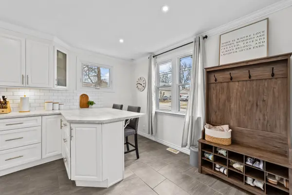 104 Barker ST, London East, ON N5Y 1X7