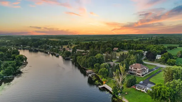 1180 River RD, Manotick - Kars - Rideau Twp And Area, ON K4M 1B4