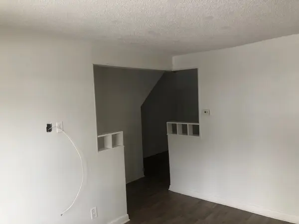 129 Pamilla ST, Dows Lake - Civic Hospital And Area, ON K1S 3K9