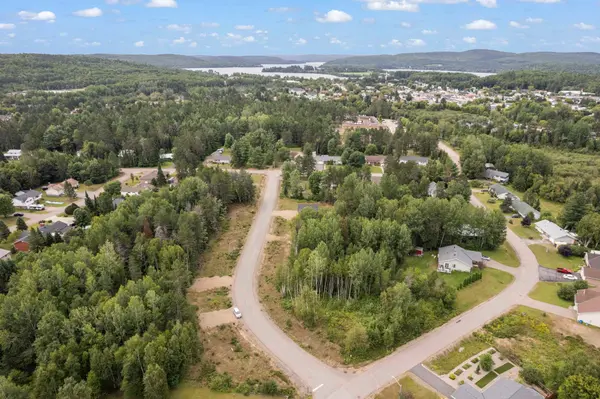 14 Birchview DR, Madawaska Valley, ON K0J 1B0