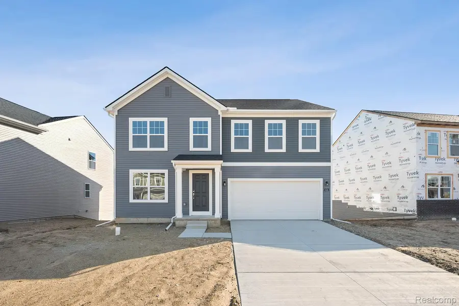 414 Hidden River W, Holly Township, MI 48442