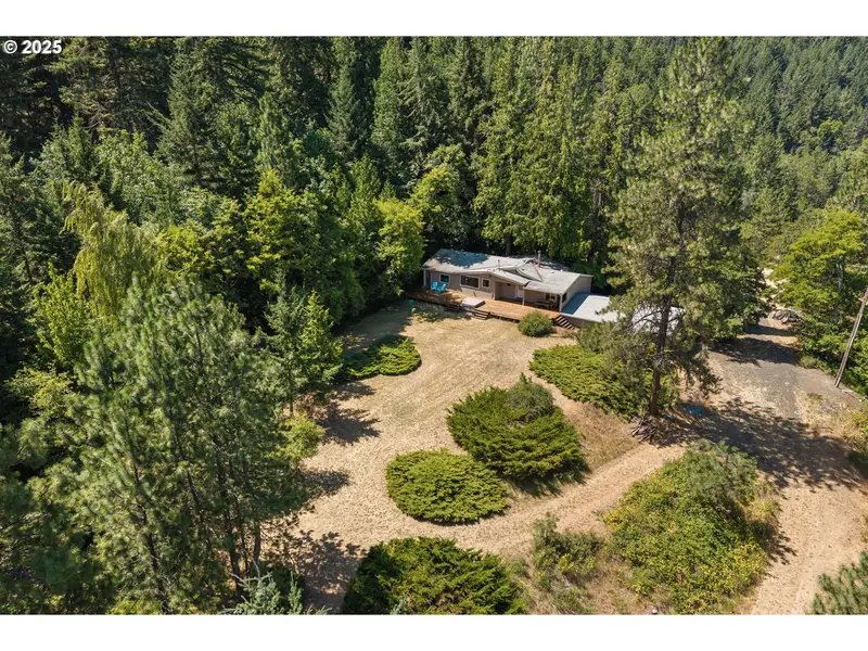 1910 PROCTOR RD, Mosier, OR 97040