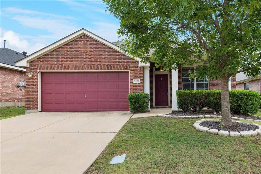 9308 Comanche Ridge Drive, Fort Worth, TX 76131