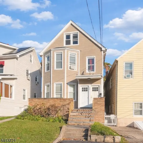 204 Demott Ave, Clifton City, NJ 07011