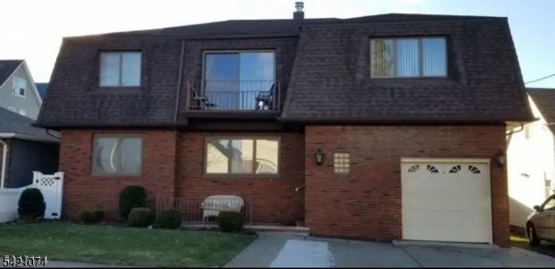 11 Alpine St, Garfield City, NJ 07026