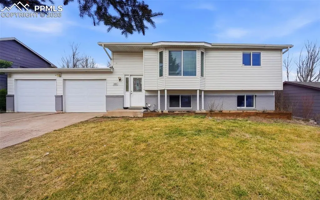 1268 Chiricahua DR, Colorado Springs, CO 80915