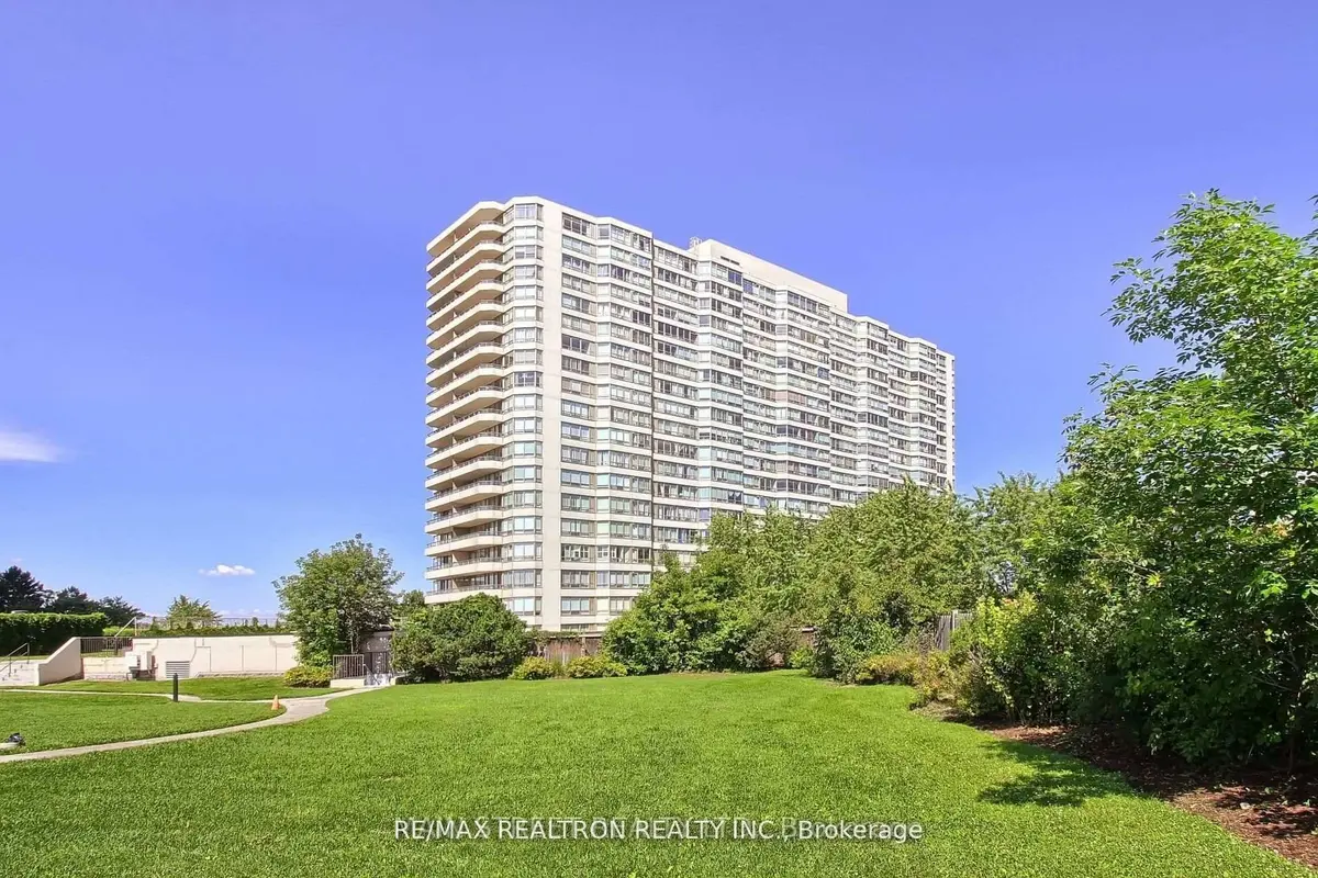 5 Greystone Walk DR #206, Toronto E04, ON M1K 5J5
