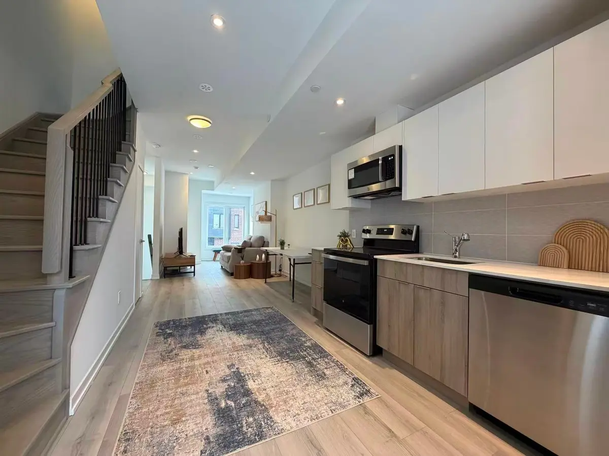 23 Calamint LN, Toronto E05, ON M1W 2H1