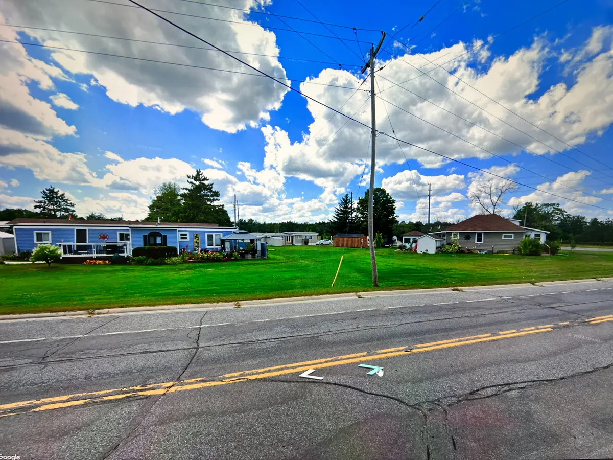 402 29 HWY, Rideau Lakes, ON K7A 4S5