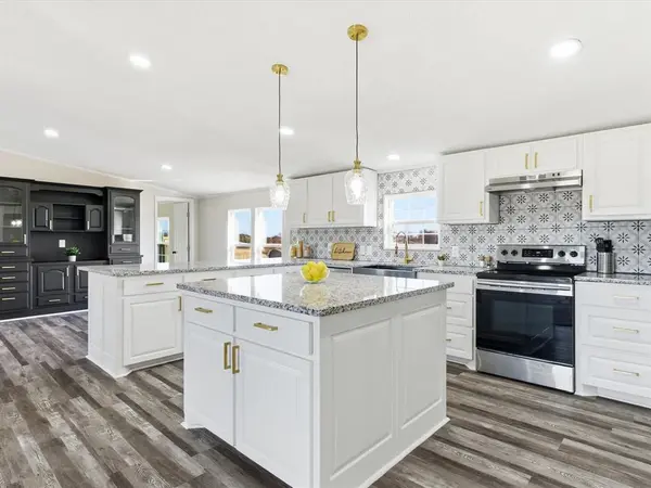 102 Sunshine Meadows Court, Weatherford, TX 76088