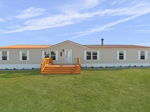 102 Sunshine Meadows Court, Weatherford, TX 76088