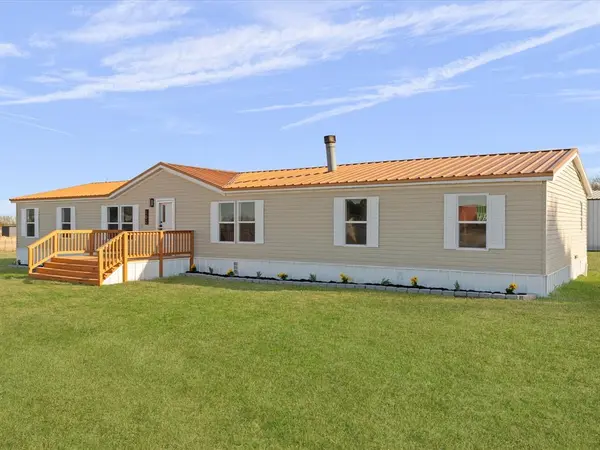 102 Sunshine Meadows Court, Weatherford, TX 76088