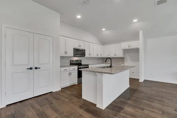 11605 Alpine Springs Drive, Aubrey, TX 76227