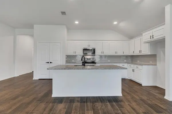 11605 Alpine Springs Drive, Aubrey, TX 76227