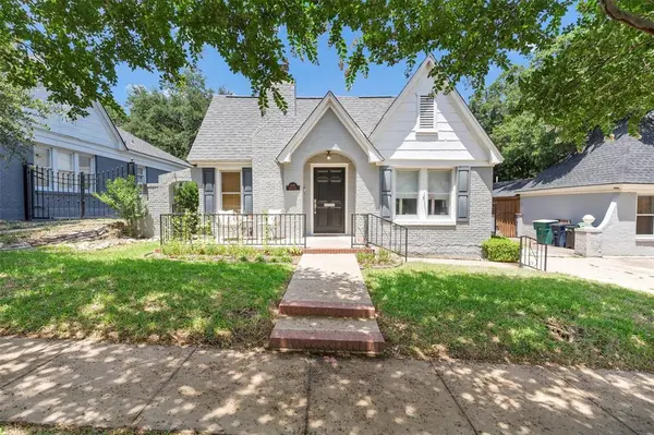 4032 Dexter Avenue, Fort Worth, TX 76107