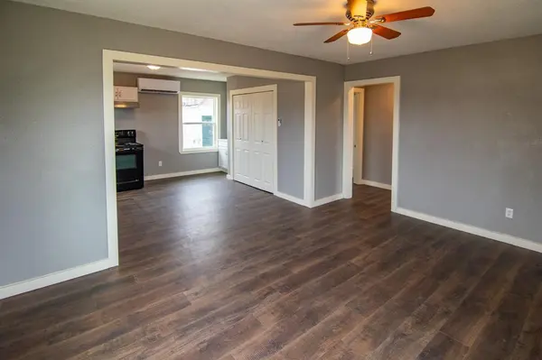 912 Lou Avenue, Sweetwater, TX 79556