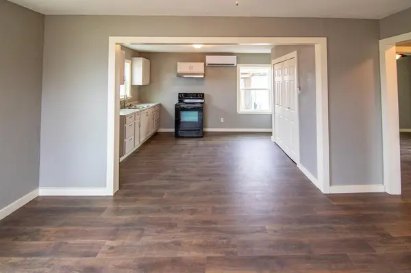 912 Lou Avenue, Sweetwater, TX 79556