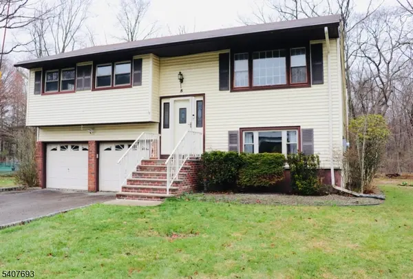 5 Downstream Dr, Mount Olive Twp., NJ 07836