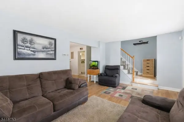 40 Ethel Ave, Hawthorne Boro, NJ 07506