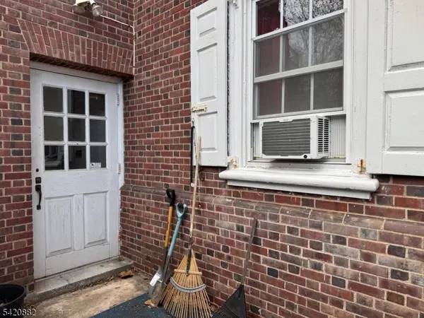 289 Park Street, Montclair Twp., NJ 07043