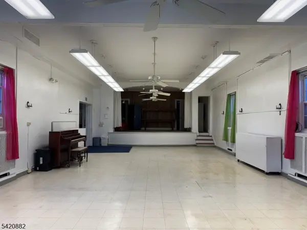 289 Park Street, Montclair Twp., NJ 07043