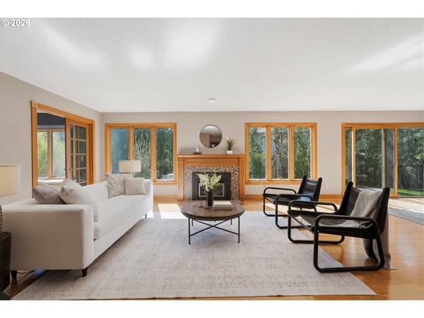 7025 SW WINDEMERE LOOP, Portland, OR 97225