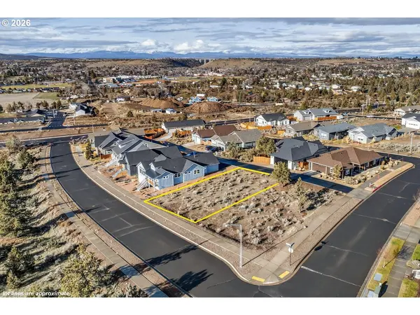 1092 SE BLUEGRASS LN, Madras, OR 97741