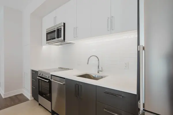 2525 Bathurst ST #803, Toronto C04, ON M6B 2Y9