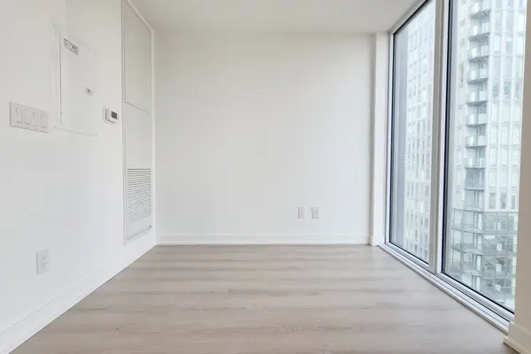 100 Queen ST E #2016, Toronto C08, ON M5C 0B5