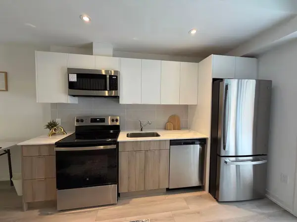 23 Calamint LN, Toronto E05, ON M1W 2H1
