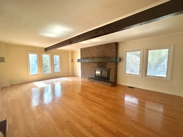 14377 Warden AVE, Whitchurch-stouffville, ON L4A 7X5