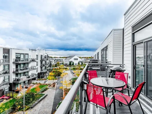 333 Sea Ray AVE #D404, Innisfil, ON L9S 0L8