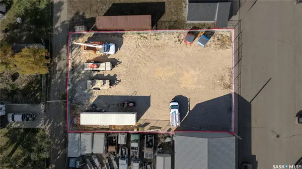 110 6th AVENUE NW, Gravelbourg, SK S0H 1X0