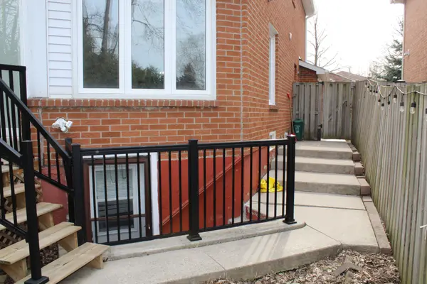 48 Howell ST, Brampton, ON L6Y 3H8